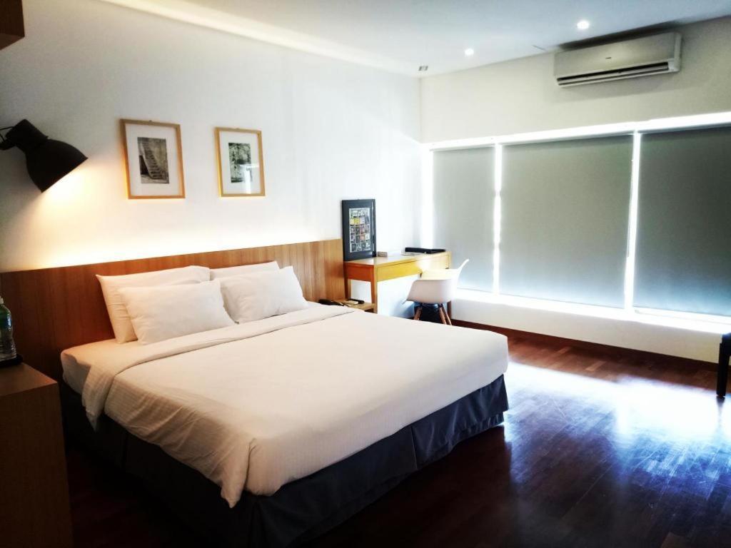Quayside Hotel Malacca Extérieur photo