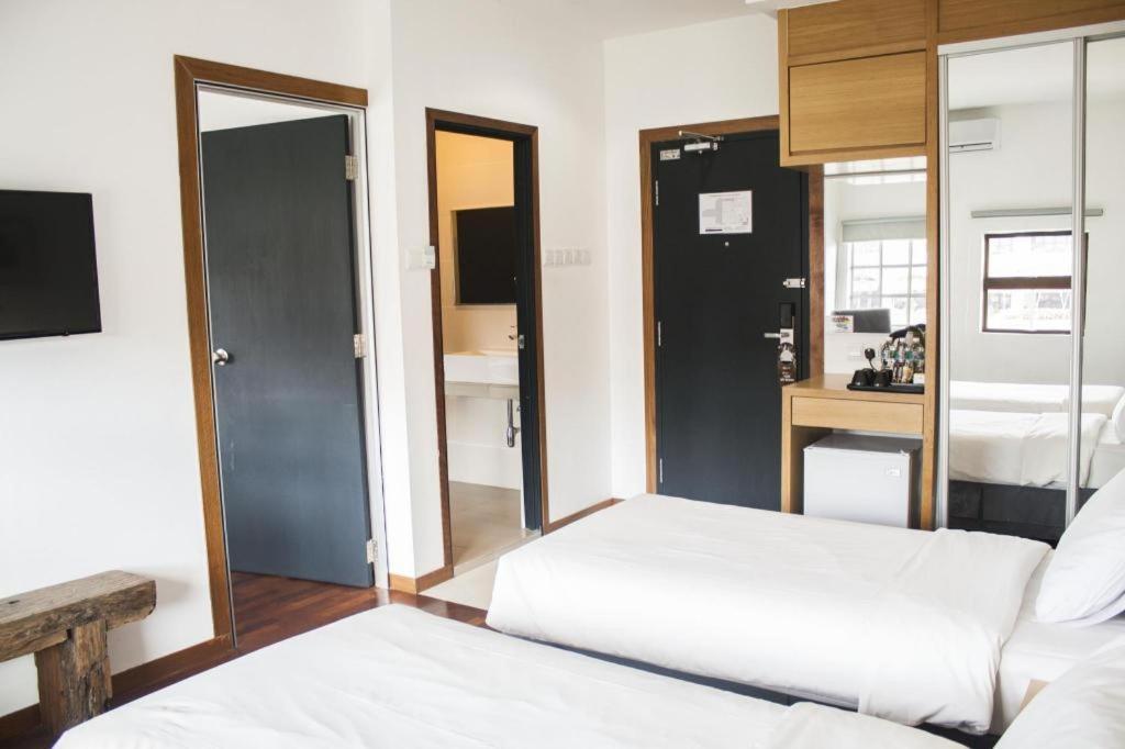 Quayside Hotel Malacca Extérieur photo