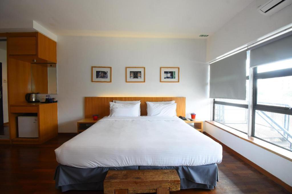 Quayside Hotel Malacca Extérieur photo