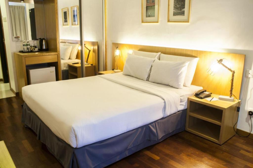 Quayside Hotel Malacca Extérieur photo